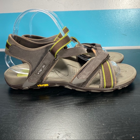 vionic hiking sandals